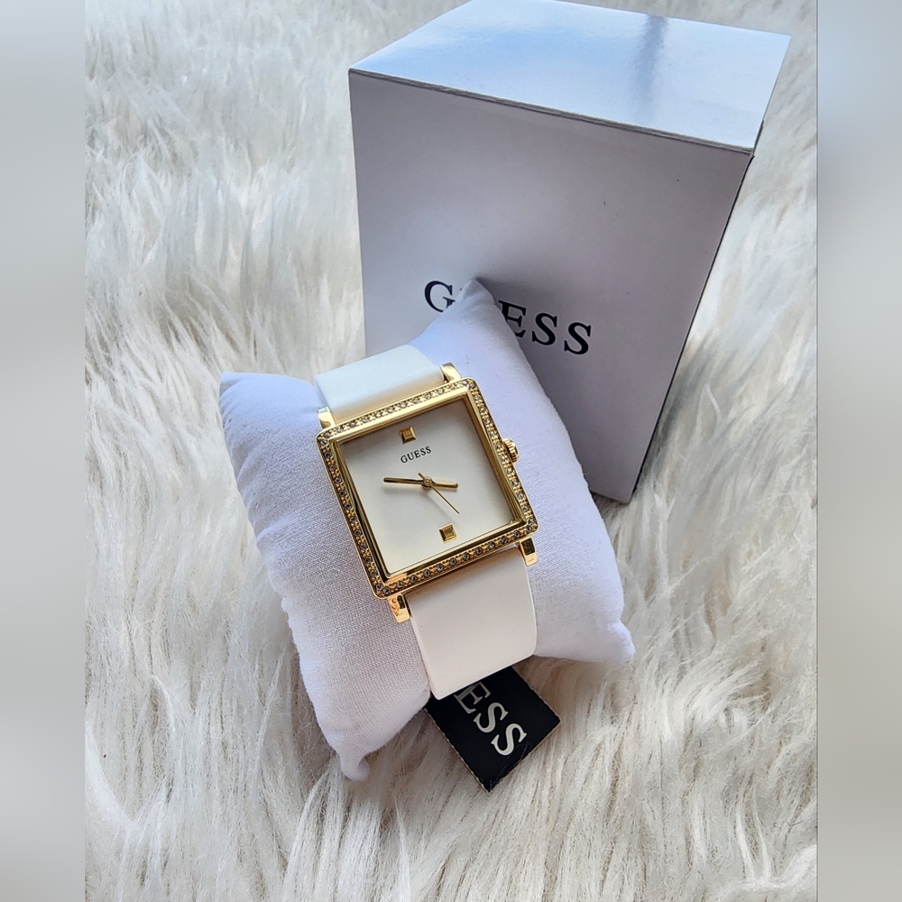 GUESS Gold and White Women's Watch Original Brand New - Picture 9 of 11